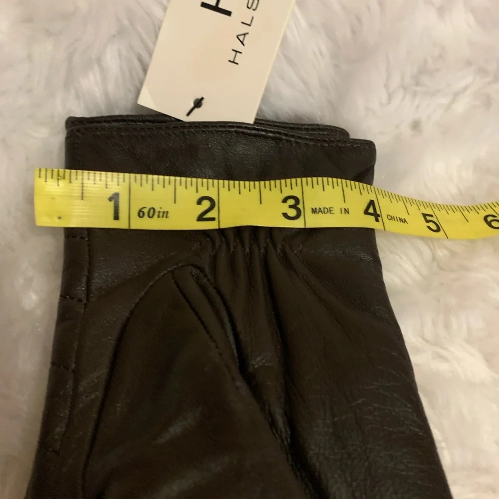 HALSTON STYLE Ladies black Leather gloves in size large NWT